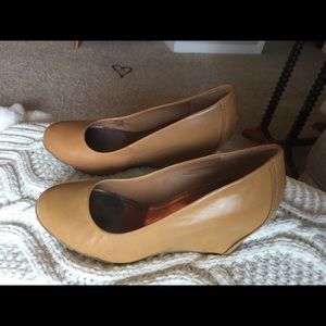 Kenneth Cole wedge heels. Size 8.5